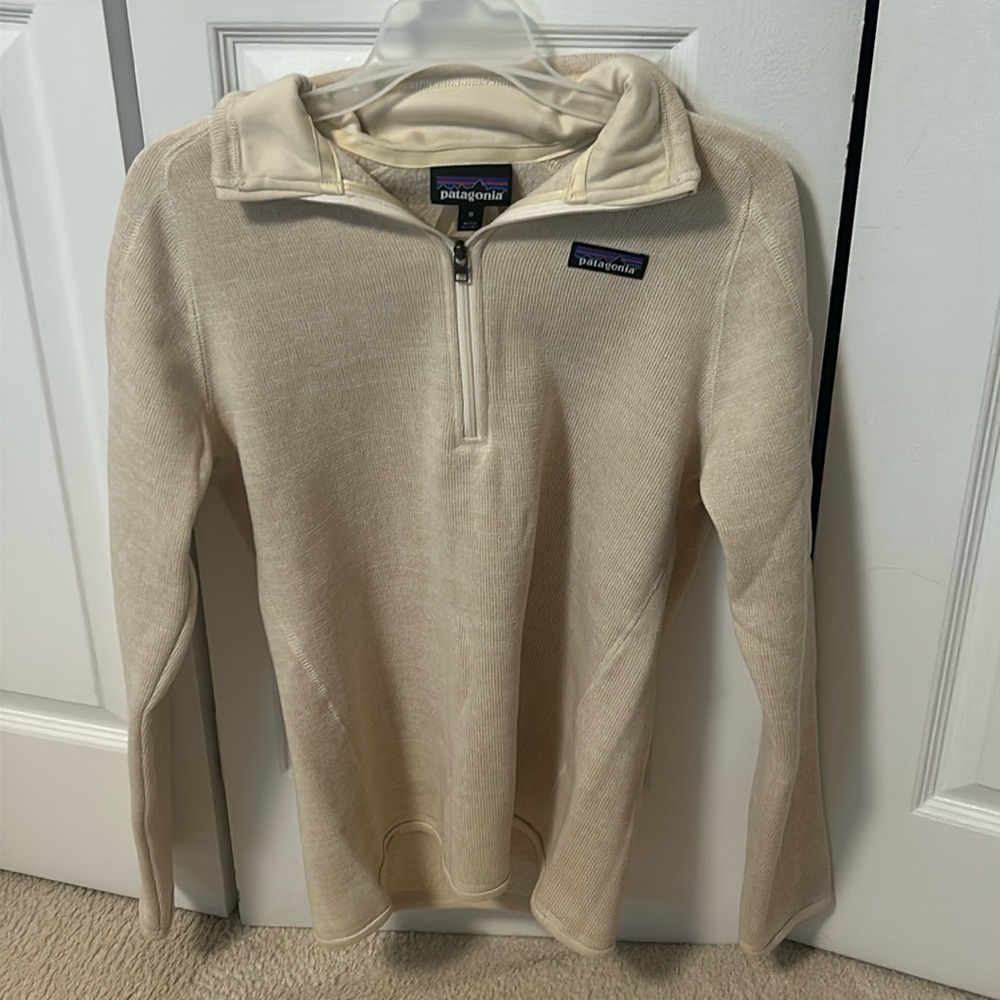 Women’s Patagonia 1/4 Zip up. Color: Cream. Size: Medium. Never Worn